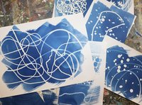 Wir machen blau und drucken mit Licht